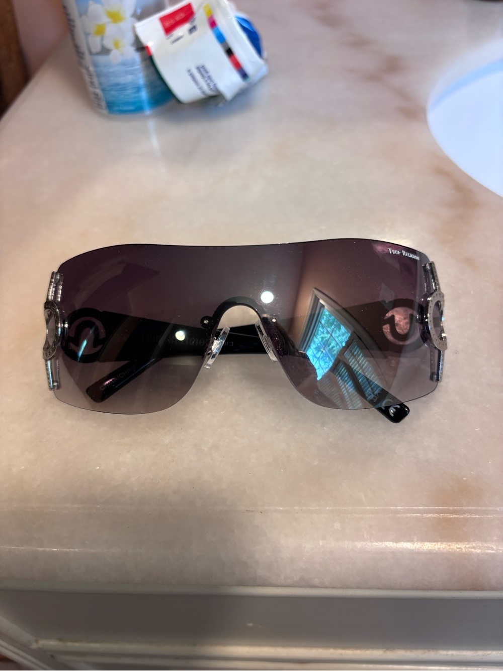 True Religion Y2K Rhinestone Horseshoe Logo Shield Sunglasses Black Tint